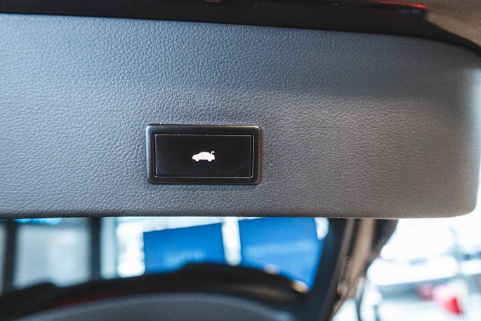 Audi A6 TDi 313 S-line Avant quattro Tiptr.