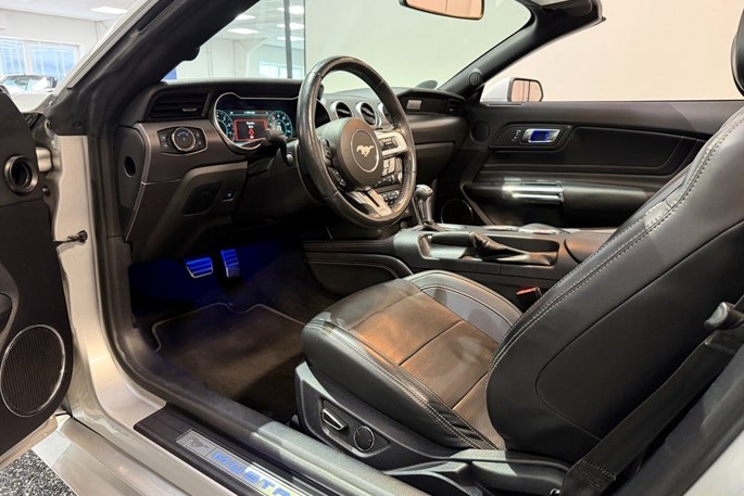 Ford Mustang V8 GT Convertible aut.