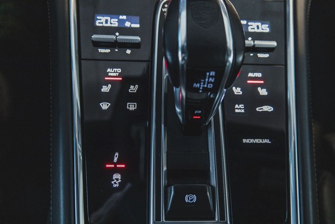 Porsche Panamera 4 E-Hybrid PDK