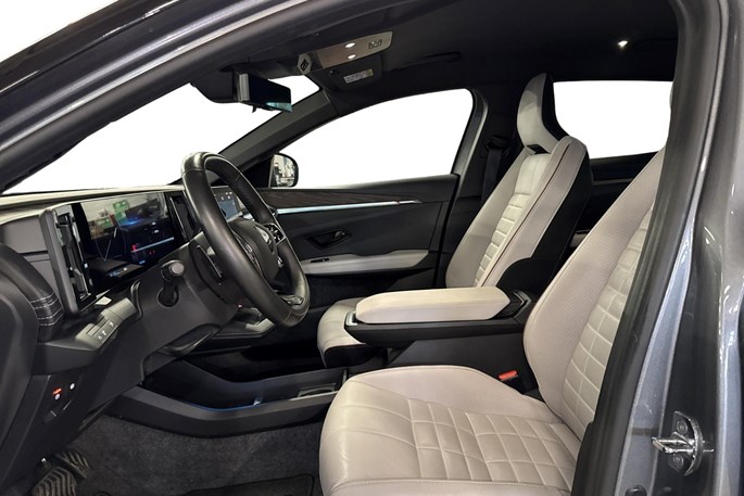 Renault Megane E-Tech Iconic