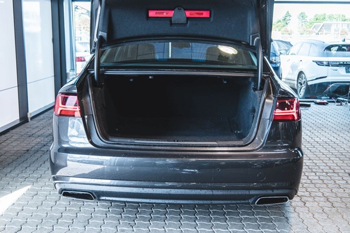 Audi A6 TDi 190 Ultra S-line Avant S-tr.