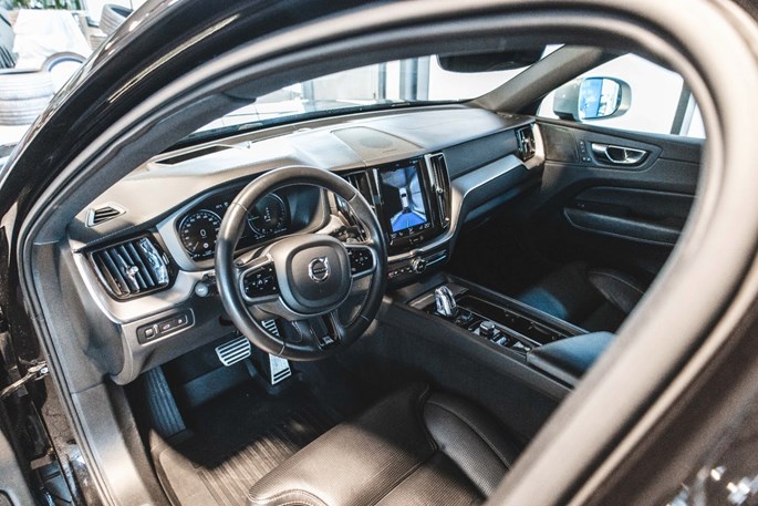 Volvo XC60 T8 407 R-Design aut. AWD