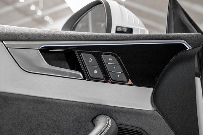 Audi A5 TFSi S-line plus Cabriolet S-tr.