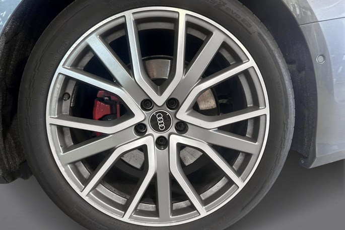 Audi A6 TFSi e S-line Avant quattro S-tr.