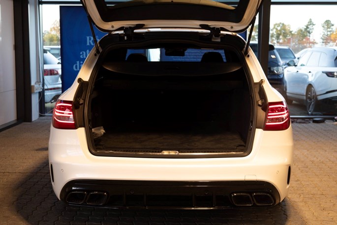 Mercedes C63 AMG S stc. aut.