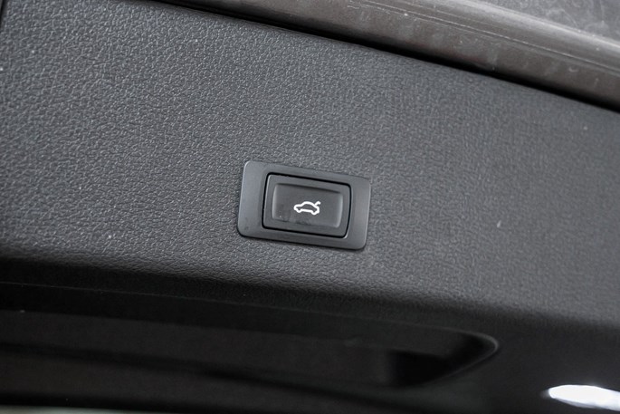 Audi E-tron Advanced quattro