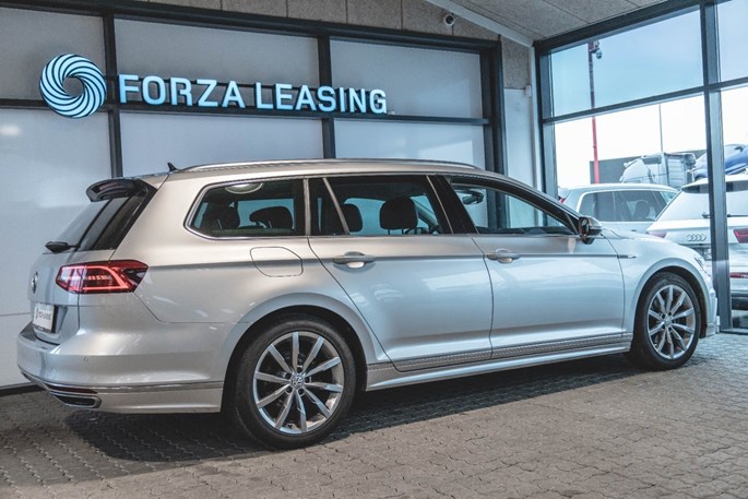 VW Passat TDi 190 R-line Variant DSG 4Motion Van