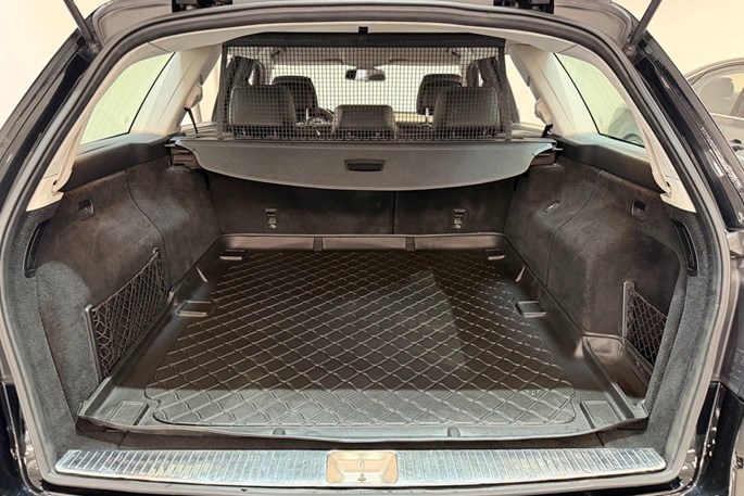 Mercedes E200 BlueTEC Avantgarde stc. aut.
