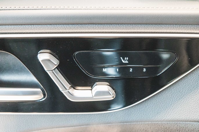 Mercedes C300 e AMG Line stc. aut.