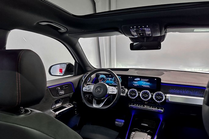 Mercedes EQB300 AMG Line 4Matic 7prs