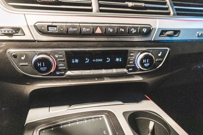 Audi Q7 TDi 272 S-line quattro Tiptr. 7prs