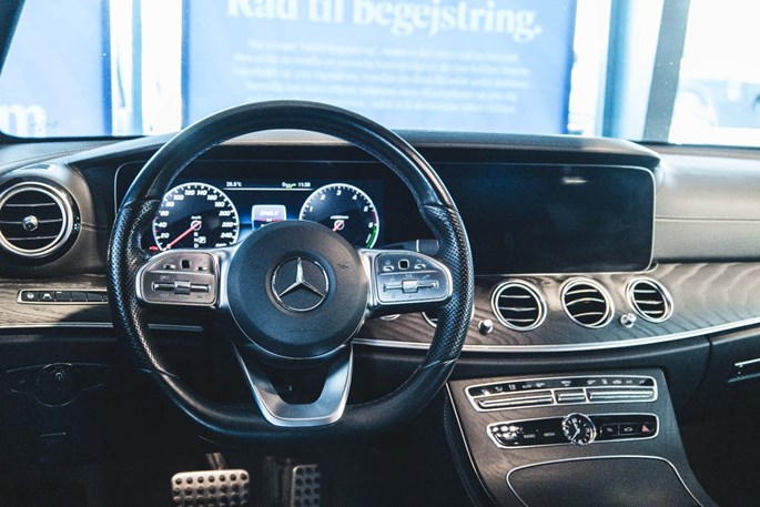 Mercedes E300 de Advantage stc. aut.