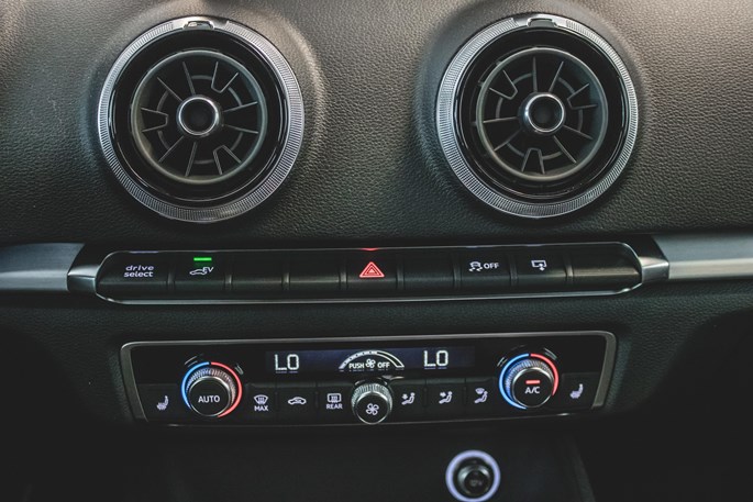 Audi A3 1,4 e-tron S-line Sportback S-tr.