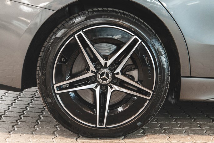 Mercedes C300 e AMG Line stc. aut.