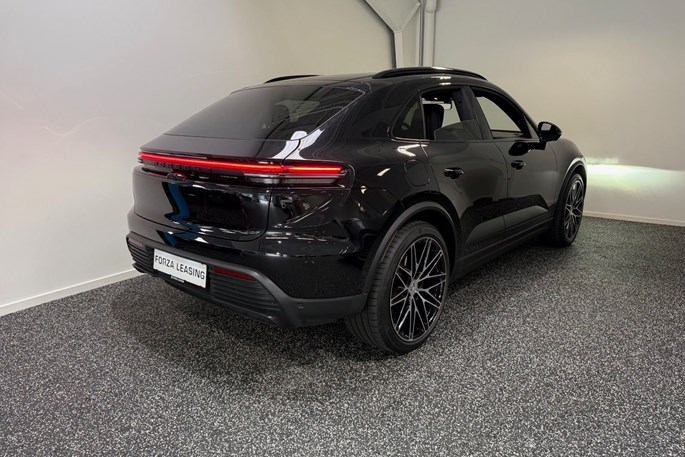 Porsche Macan 4