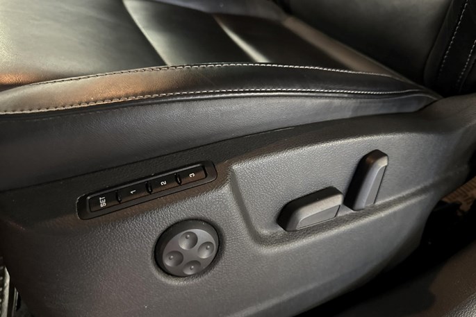 Skoda Superb TSi 160 Elegance Combi DSG