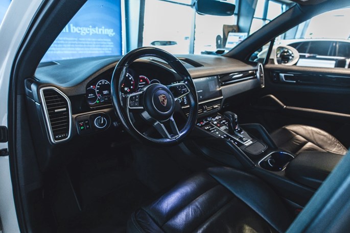 Porsche Cayenne Tiptr. Van