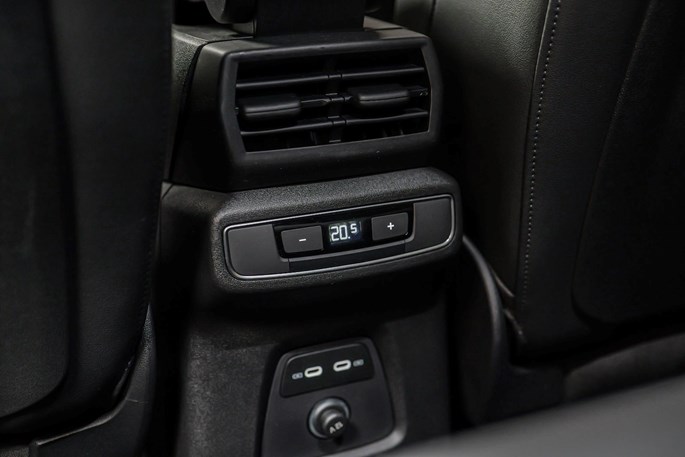 Audi Q4 e-tron S-line quattro