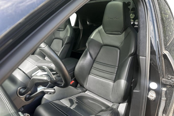 Porsche Cayenne Turbo Coupé Tiptr. Van