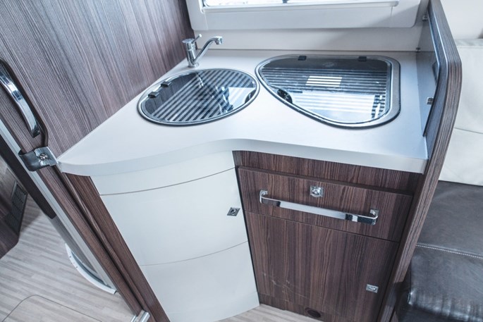 Ford Benimar Tessoro 496