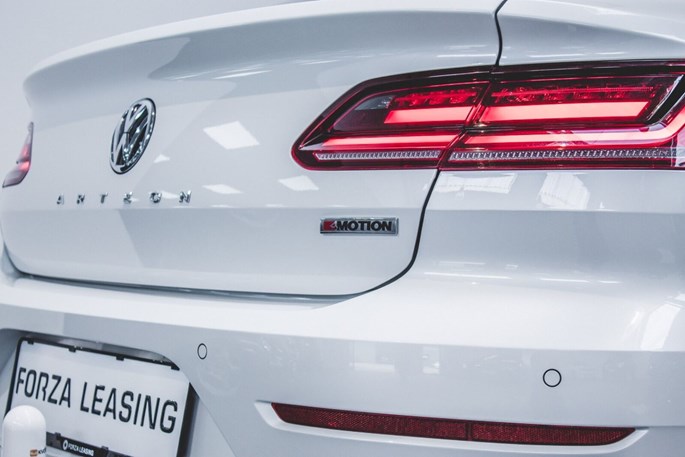 VW Arteon TDi 240 Elegance DSG 4Motion
