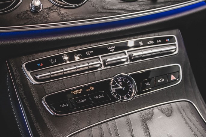 Mercedes E300 de AMG Line stc. aut.