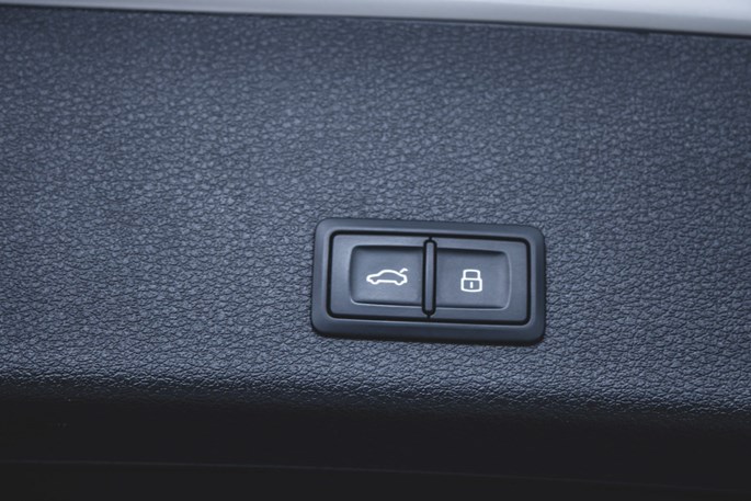 Audi E-tron Advanced quattro