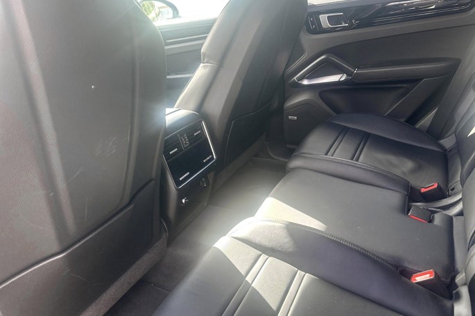 Porsche Cayenne Turbo Tiptr.