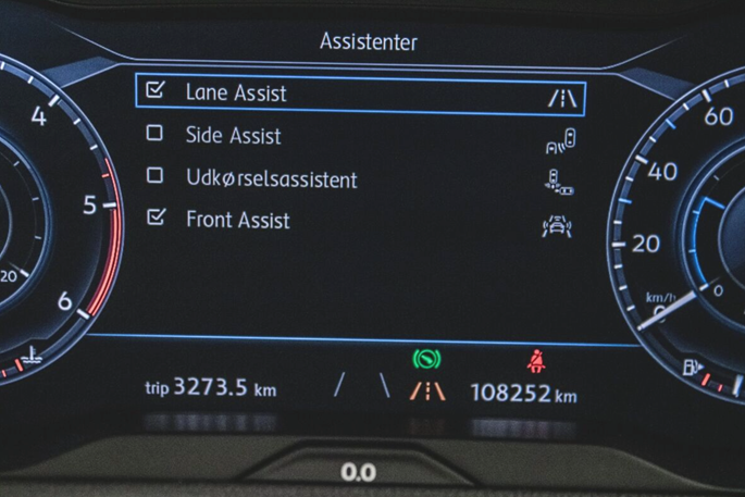 VW Passat R-line Variant DSG 5d