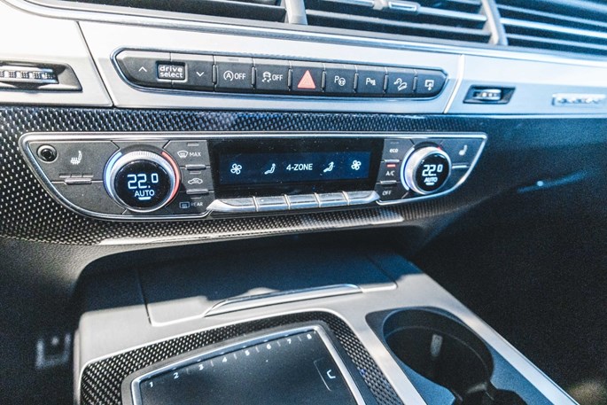 Audi SQ7 TDi quattro Tiptr. 7prs