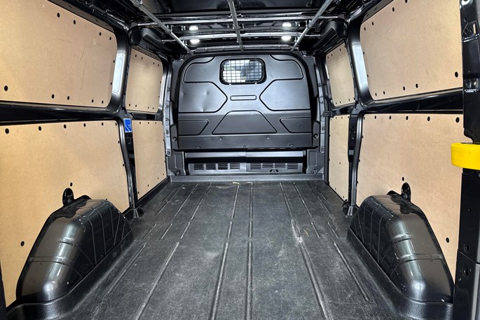 Ford Transit Custom Kombi 320S 229.900 Plus Moms. 