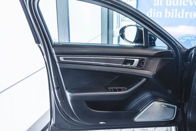 Porsche Panamera 4 E-Hybrid PDK