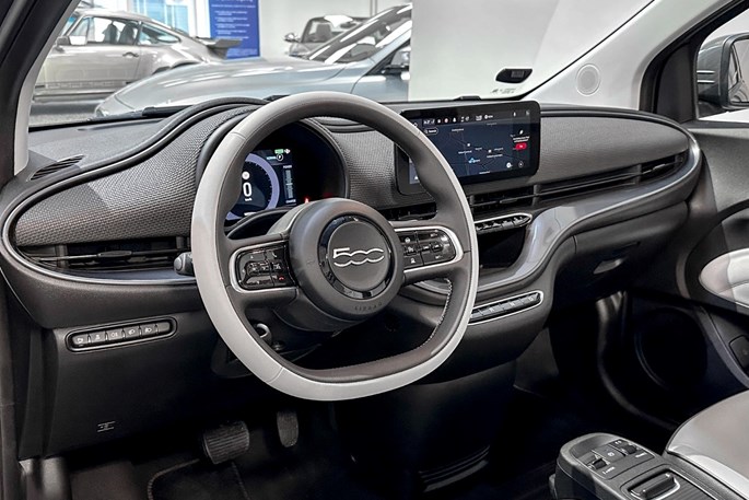 Fiat 500e la Prima Cabrio