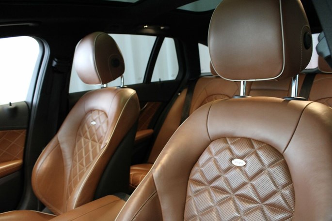 Mercedes C400 AMG Line stc. aut. 4-M