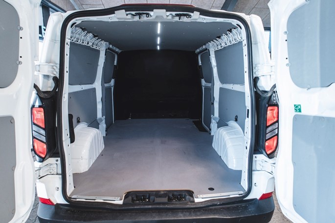 Ford Transit Custom 300 L2 TDCi 170 Trend aut.