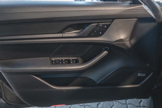 Porsche Taycan 4S