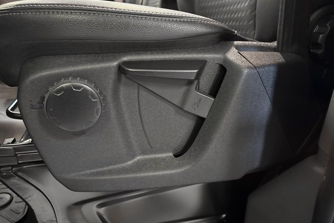 Ford Transit Custom Kombi 320S 229.900 Plus Moms. 