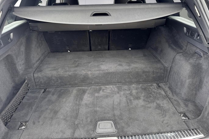 Mercedes E300 de AMG Line stc. aut.