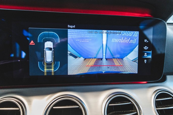 Mercedes E300 de stc. aut.