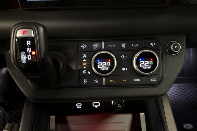 Land Rover Defender 110 P400 X-Dynamic HSE aut.