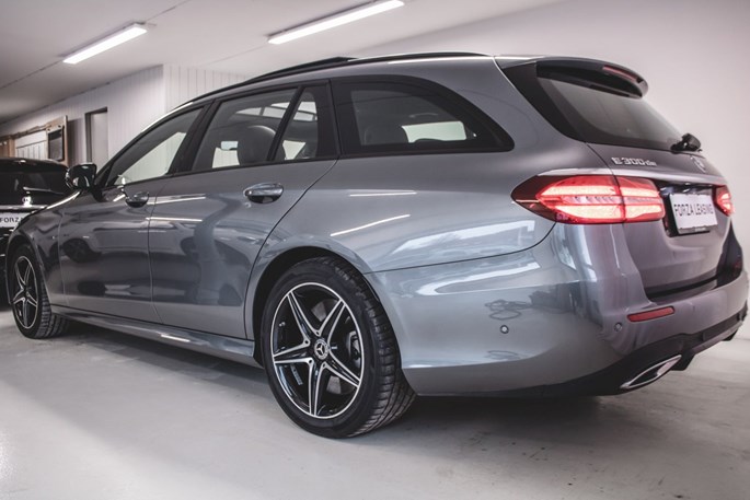 Mercedes E300 de AMG Line stc. aut.