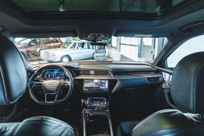 Audi E-tron Black Edition S-line quattro