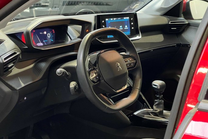 Peugeot 208 PT 100 Allure