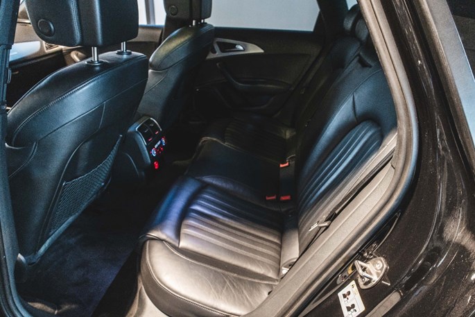 Audi A6 TDi 313 S-line Avant quattro Tiptr.