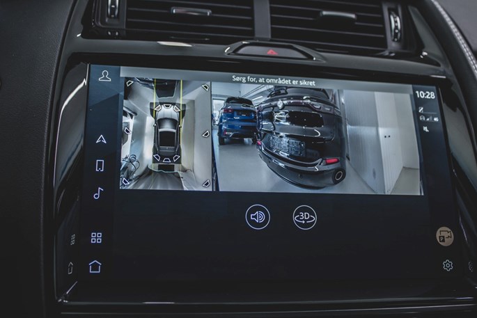 Jaguar E-Pace P300e R-Dynamic SE aut.