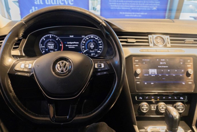 VW Passat TDi 190 R-line Variant DSG 4Motion Van
