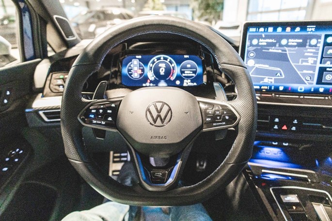 VW Golf VIII R DSG 4Motion Van