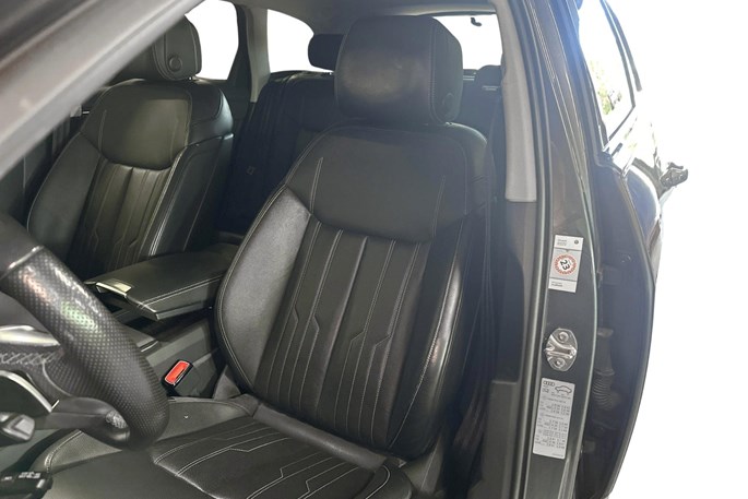 Audi A6 TFSi e S-line Avant quattro S-tr.