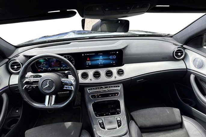 Mercedes E300 de AMG Line stc. aut.