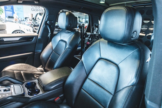 Porsche Cayenne Tiptr. Van
